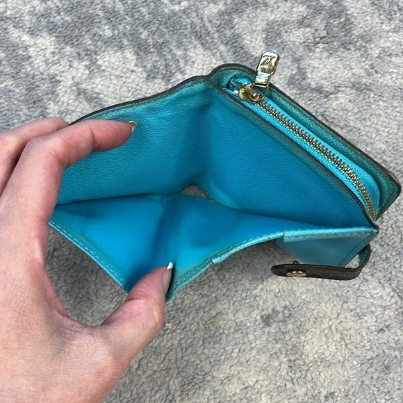 Louis Vuitton Limited Edition Groom Compact Snap Zip Wallet Bellboy Monogram - Picture 12 of 17